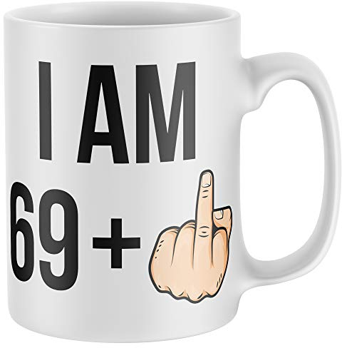 Purple Print House Tasse mit Aufschrift I Am 69 + 1 70th Bday, Mittelfinger, lustig, Geschenk zum 70. Geburtstag, Geschenkidee für ihn, Weiß, Einheitsgröße