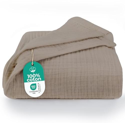 Dreamzie Musselin Tagesdecke 220x240 cm – Baumwolldecke Oeko-Tex Zertifiziert – Atmungsaktive Kuscheldecke – leichte Kuscheldecke Baumwolle als Sofa-, Bett- & Couchüberwurf – Taupe