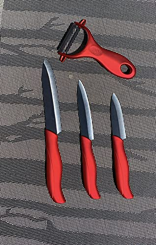 Aid Hochwertiges Keramikmesser-Set 4-teilig Küchenmesser aus Keramik in rot schwarz - 2 Jahre Garantie