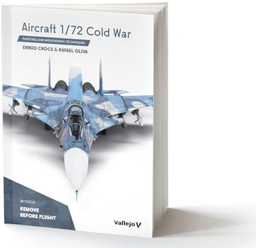 Vallejo 775070 - Buch: Flugzeuge im Kalten Krieg, Maßstab 1/72, Englisch - Spurweite N