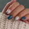 Lot de 24 faux ongles carrés à presser - Bleu marine brillant - Pointe française - Avec paillettes - Pour loisirs ou fête