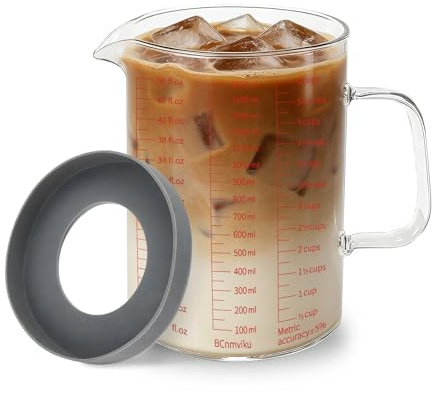 BCnmviku 1500ml Glass Measuring Jug,Measure Cup with Silicone Boot for Oil | baristas,bakers,family,3scales for coffee,milk,juice,tea,batter mixing,hot&cold drink preparation,ingredient measure