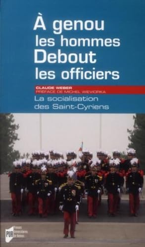 A GENOUX LES HOMMES DEBOUT LES OFFICIERS
