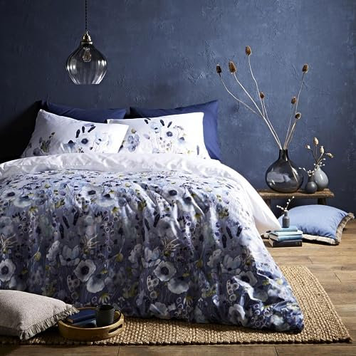 Ashley Wilde Voyage Maison Hibbertia Duvet Cover Set Crocus Blue 100% Cotton Sateen (Single Duvet Cover Set 137cm x 200cm)