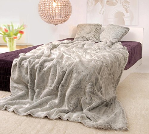 Felldecken Wohnen & Accessoires Felldecke aus Fellimitat in 5 Größen - Silberfuchs - Webpelzdecke, Kuscheldecke, Tagesdecke (220 x 240 cm)