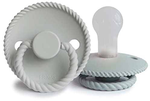 FRIGG Rope Lot de 2 sucettes | Sucette en silicone | Sans BPA | Fabriqué au Danemark | Tétine Cerise Symétrique |(French Gray/Silver Gray, Taille 1 (0-6 Mois))