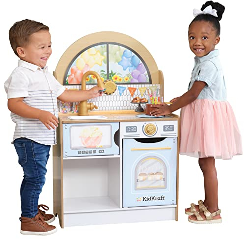 KidKraft Cucina Giocattolo in Legno Let’s Celebrate per Feste con Luci e Suoni per Bambini con Decorazioni e Torta con Candeline di Compleanno, Giocattolo per Bambini 3+ Anni, 20260