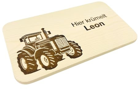 DwieDeko - personalisierte Brettchen Traktor mit Namen - Kinder Frühstücksbrettchen personalisiert, hier krümelt Holzbrett Motiv, Holz Gravur - niedliches Holz Brett - Frühstücksbrett Baby Geschenk