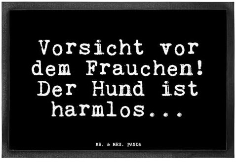Mr. & Mrs. Panda 40 x 60 cm Fußmatte Vorsicht vor dem Frauchen!... - Geschenk, Frauen, Hund, Fußabtreter, Spruch, Weisheiten, Glizer Spruch Sprüche