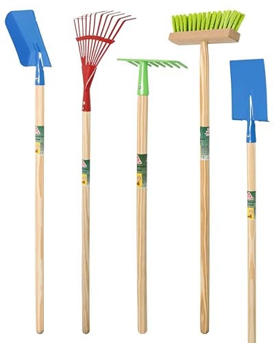 Agrarflora Kinder Gartengeräte Set 5-teilig - stabiles Gartenpielzeug aus Metall und Holz - kindergerechtes Gartenwerkzeug für Draußen - Rechen, Fächerbesen, Schaufel, Spaten und Besen