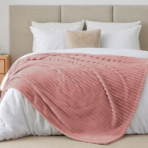 BEDELITE Kuscheldecke Flauschig Decke Extra Groß - weiche Flanell Decken Rosa 230x270 für Bett, Deko Streifen Cord Fleecedecke als Tagesdecke für Schlafzimmer, King Blanket Wide Use