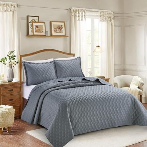 3-Piece Grey Quilted Bedspread King 250 x 250 cm - Hotel Quality Soft Hypoallergenic Bed Throw for Bedroom - Luxury Inspiration Embossed Pattern Bedding with 2 Pillow Shams