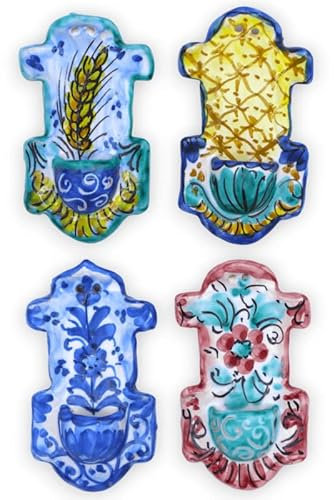 SICILIA BEDDA CAPACI Bénitier sicilien en céramique, en Forme de Croix, décoration et Couleur aléatoires, h 10 cm x L 5 cm Environ. (1 pièce) Module