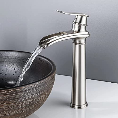 YAGJIA Robinet de Salle de Bain Haute Cascade, Mitigeur de Lavabo Mat Brossé Rétro, Robinetterie en Laiton à Levier Unique Antique