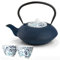 Teekanne asiatisch Gusseisen Set blau 1.2 Liter mit Edelstahl Tee-Filter Sieb-Einsatz für losen Tee mit Teebecher (2 Tassen) Porzellan