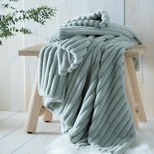 Appletree Mint Green Faux Fur Throw (180x130cm) – Soft Touch Blanket for Sofa & Bed – Fake Rabbit Fur Imitation – Plush Green Fur Throw – Luxury Home Decor – Matching Cushion Available
