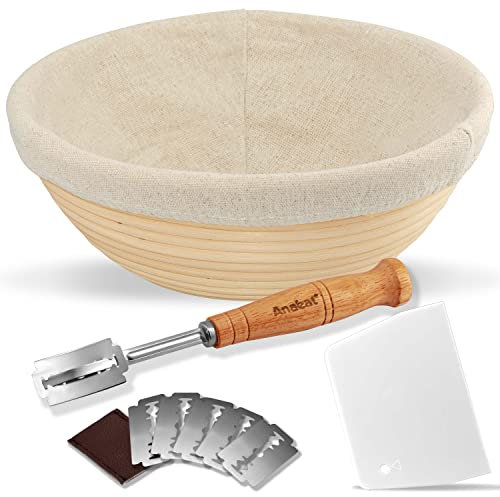 Anaeat 23 cm Brot-Banneton-Gärkorb-Set – runder Sauerteig-Gärkorb aus 100% natürlichem Rattan mit Lahmbrot, Teigschaber und Leineneinlage für professionelle Bäcker und Heimbäcker