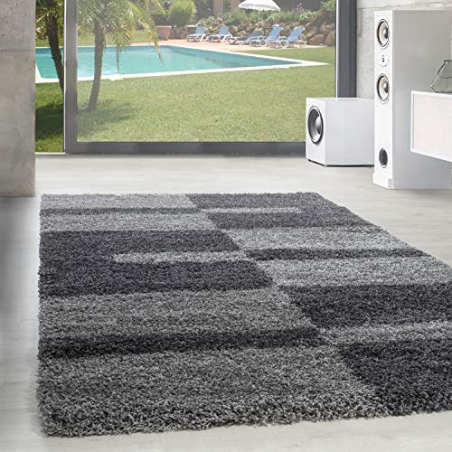 SIMPEX Hochflor Teppich 120 x 170 cm Grau Weicher Shaggy Flokati im Karierten Design Dekorativer Wohnteppich für Jugendzimmer oder Gästezimmer Pflegeleicht & modern