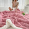 QOFLY Couverture de canapé - Rose - 150 x 200 cm - en Sherpa - Épaisse - Très Moelleuse - pour canapé - Rose