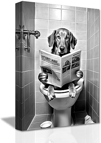LZIMU Lustige Badezimmer Wanddekoration Kunstdruck auf Leinwand Hund sitzt auf der Toilette und liest Zeitung Poster mit Tieren in Schwarz und Weiß (F, 30.00 x 45.00 cms)