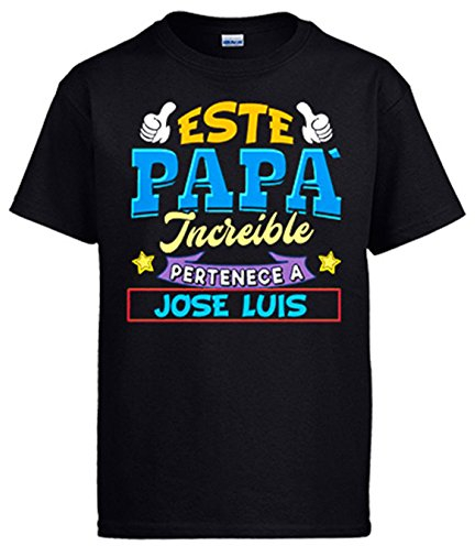 Diver Camisetas Camiseta Personalizable con Nombre Ejemplo Este papá increíble Pertenece a Pablo y Raúl - Negro, L