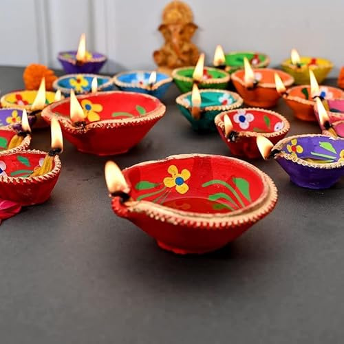 Saudeep India Diwali Diyas | Traditionelle handgefertigte Diya aus Terrakotta | Mitti Deepak Dekoration für Diwali | Diya für Puja | Diwali Home Decoration (4er Set)