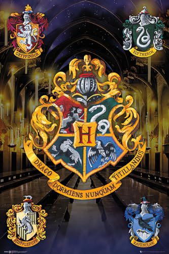 Harry Potter Poster - Hogwarts mit Allen Häuserwappen