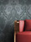 NEWROOM Tapete Schwarz Vliestapete Leicht Glänzend - Barocktapete Barock Silber Ornament Prunk Glamour inkl. Tapezier-Ratgeber
