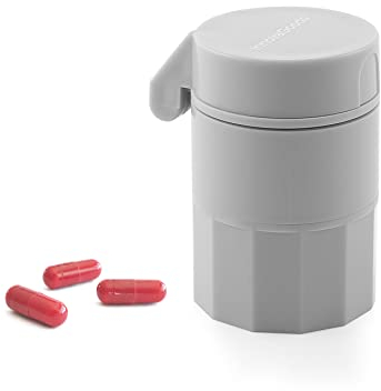 InnovaGoods® Pastillero con Cortador y Triturador 5 en 1, Compacto y Ligero, Almacenaje de Pastillas, Compartimento Doble, Mini Recipiente Contenedor Polvo Pastillas Trituradas, Mini Vaso para Agua.