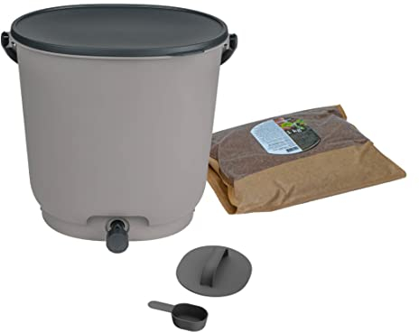 Skaza Bokashi Essential Biomülleimer Küche (15,3 Liter) – Komposteimer Küche und Garten aus recyceltem Kunststoff – Starter-Set + incl. 1 kg Fermentation Starter (Hellgrau)
