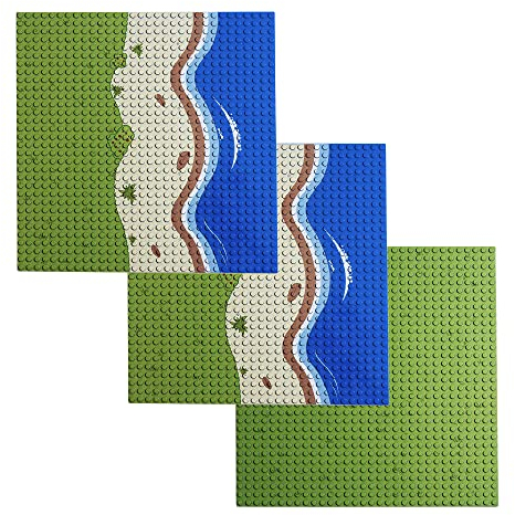 APOSTROPHE Games Island Building Block Base Plates Age 7+ Compatible with All Major Brands - 3 Pack Beach - 2 Straight & 1 Center Grass add-on to Expand Your Island - 25.6 cm x 25.6 cm