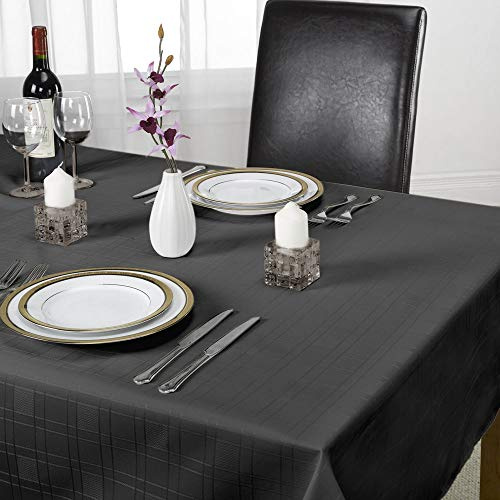 Emma Barclay Chequers - Jacquard Table Cloth in Black - 70x108 (178x274cm)