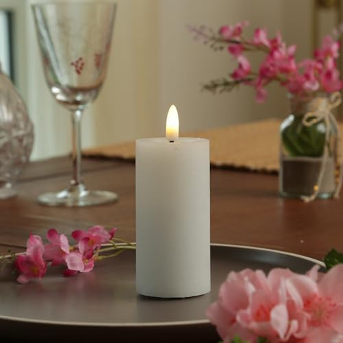 MARELIDA LED Kerze in Rustik Optik Echtwachskerze Stumpenkerze mit leicht flackernder Flamme und Timer Wachskerze für Innen in weiß (D: 5cm - H: 12,5cm)