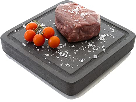 Piedra Volcánica DEKOBE para Asar Carne - Ideal para Barbacoas y Compatible con Horno - Plancha de Piedra para Cocinar Carne como Chuletón o Solomillo - con Surco Antigoteo (20x20x3cm)