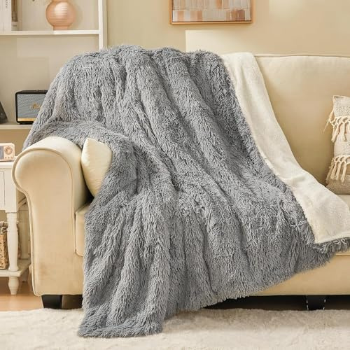 EMME Faux Kuscheldecke Flauschig, 230 x 270 cm, Felldecke, Pelz Wolldecke, Wohndecke, Super Weich, Plüschig, Warme Gemütliche Fleecedecke, Dicke, Elegant, Überwurf Für Sofa und Bett, Hellgrau