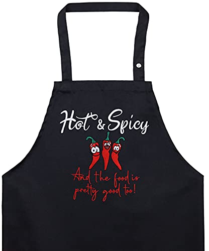 EXPRESS-STICKEREI Lustige Schürze: HOT&SPICY and the food is good too Grillschürze für Männer Kochschürze verstellbar mit Tasche Küchen Schürze Herren - BBQ Geschenk Geburtstag Grillmeister