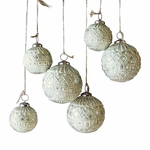Loberon Weihnachtsschmuck 6er Set Gladwin, Weihnachtskugeln, Weihnachtsdeko, Glas, Eisen, H/Ø ca. 11/10 cm, antikweiß