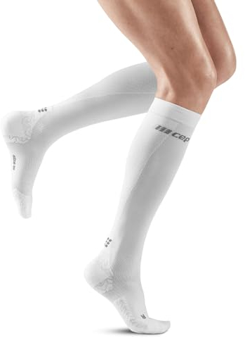 CEP Damen Ultralight Socks Tall V3 Laufbekleidung Kompressions-Socken White - Weiß Ii
