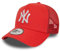 New Era MLB Baseball - New York Yankees - - Truckercap Kappe Cap - verstellbar - gebogener Schirm Mesh - rot - One-Size