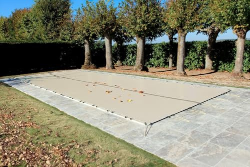 Bâche d'Hivernage Beige 7,60 x 4,60 m pour Piscine Maximum 7 x 4 m avec Grille Centrale d'Evacuation - Fabrication Française - Direct Usine - 550 g/m² - Livrée avec Sandows Cabiclic + Pitons Crosse