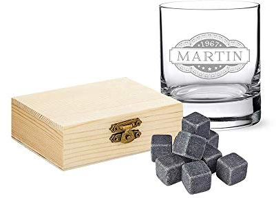 AMAVEL Set de 2 Pièces, Verre et Pierres à Whisky avec Gravure Personnalisée Nom et Date, Banderole