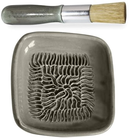 ANCKERAMIC® Ceramico Reibeteller & Backpinsel mit Naturborsten, Set aus Keramik für Knoblauch, Ingwer, Muskat, Handmade (Grau/Anthrazit)