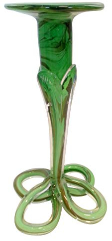 Candelabro de vidrio coloreado al pie, candelero de cristal de color, para las velas cónicas, de vidrio soplado con la boca, en los colores verde, beige, blanco de marmol, altura circa. 17 cm, diseñado y fabricado por la Oberstdorfer Glashütte