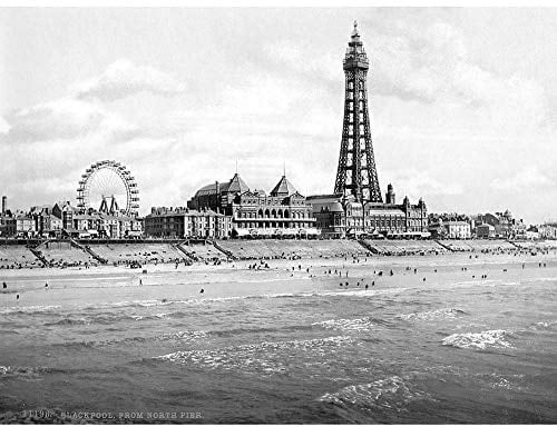 Wee Blue Coo View From North Pier Blackpool Lancashire England 1895 Old BW Art Print Poster Wall Decor Kunstdruck Poster Wand-Dekor-12X16 Zoll