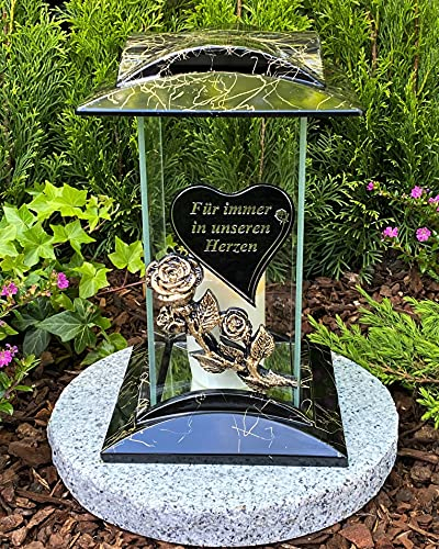 Garten Paradies Handmade Grablampe Laterne mit Beschriftung Gold - 'Für immer in unseren Herzen' Grablicht Kerze Grabkerze Grabdekoration 27 cm H. Grabschmuck Neu! incl. Kerze, Schwarz / Handgemalt