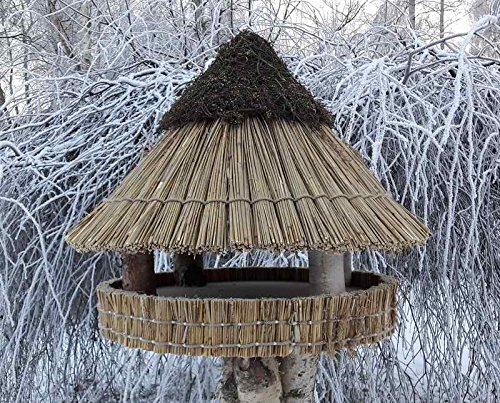 Vogelfutterhaus mit Reetdach und Heidekappe, Heidehütte mittel