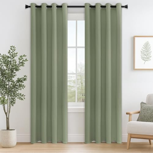 MRTREES Thermovorhang Kälteschutz Vorhang Blickdicht mit Ösen Grün 2er Set H 215 x B 140 cm, Gardinenschals Abdunkelnde Vorhänge für Tür Wohnzimmer Schlafzimmer Kinderzimmer, Blackout Curtains