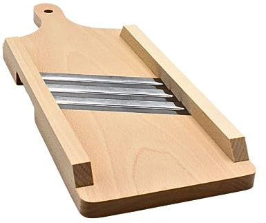 Tagliere in legno – affettatrice per cetrioli – affettatrice per erba con taglierina integrata in colore naturale, dimensioni (lunghezza x larghezza x altezza): 42 x 15 x 3 cm