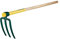 Leborgne, Croc de Jardin, 3 dents Plates, Manche bois percé Certifié PEFC 100%, Largeur 14 cm, Manche 110 cm, Acier Forgé et Trempé, Emmanchement à oeil conique, Protège pointes rangement sécurisé
