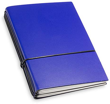 X17-Lehrerkalender/Lehrerplaner A6| 2024-2025, blau, recyceltem Leder. Inhalt: 4 Hefte: Schulkalender 07-12.24 + 01-08.25 + Lehrereinlage (Schülerlisten) + linierte Notizen. Made in Germany.